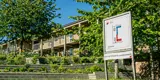 Skilt med oversigt over boligområdet Hyrdehøj i Roskilde
